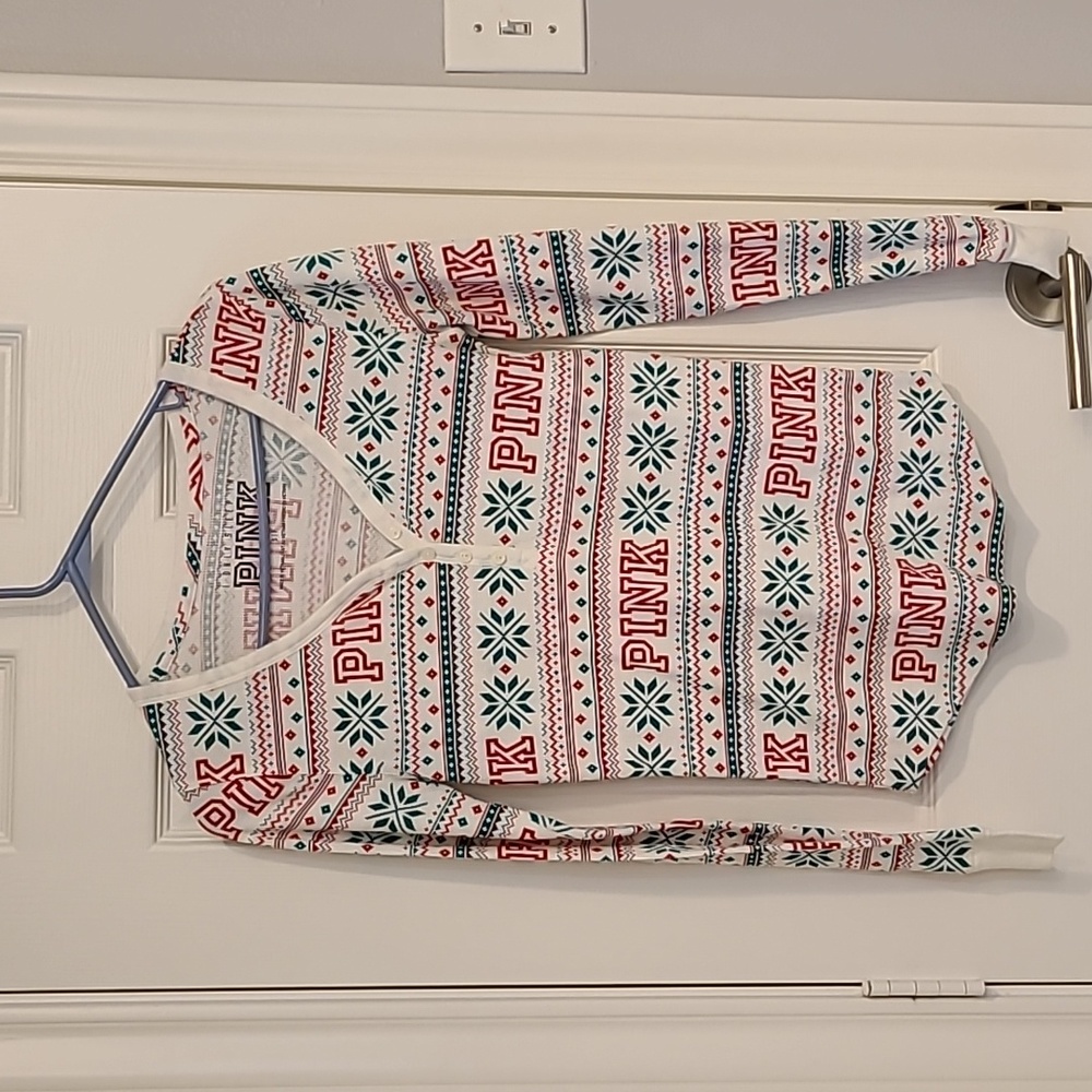 Pink brand Christmas/ winter themed shirt